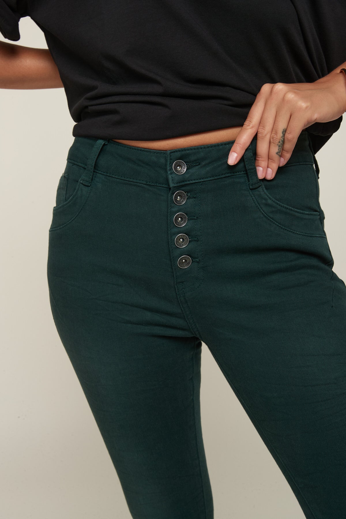 Crushed pants with buttons - Channée