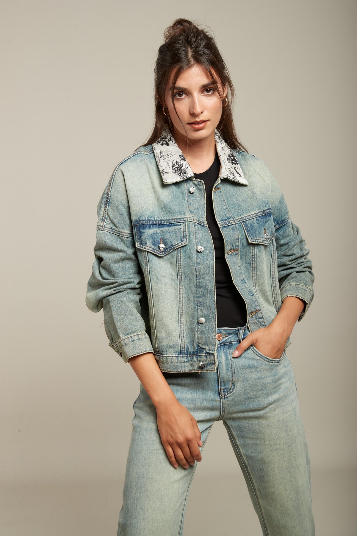 Blouson en jean imprimé satin - Cloud