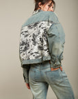 Blouson en jean imprimé satin - Cloud